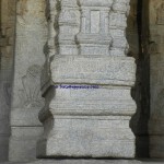 ಕ೦ಭದ ಬುಡ ನೋಡಿ !!